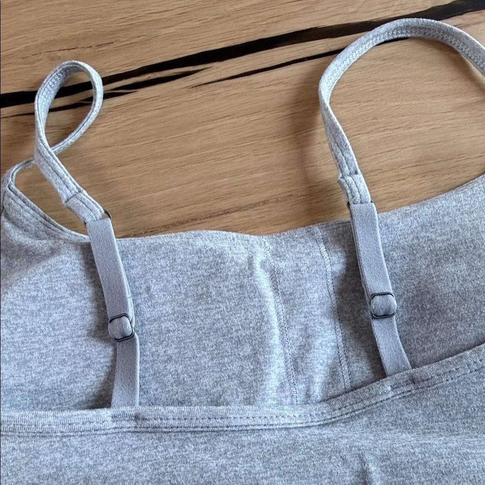Vuori - Halo Essential Bra - Small - Pale Grey Heather - Picture 9 of 11